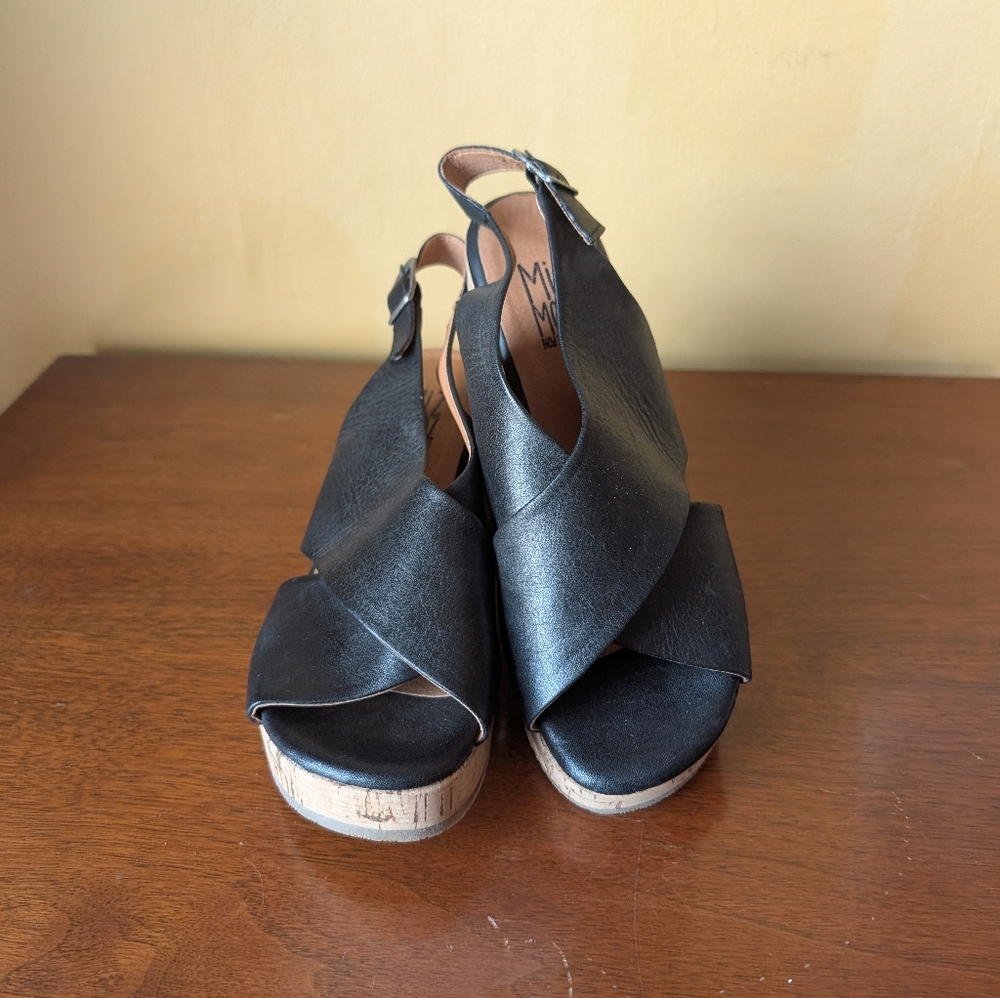 Miz Mooz Comet Shoes Womens Size 38 in Black Leather Platform Sandals Cork Heel